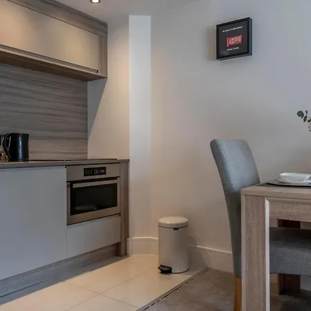 Apartman Chocolets - The Kitkat *