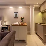 Chocolets - The Kitkat Apartamento *