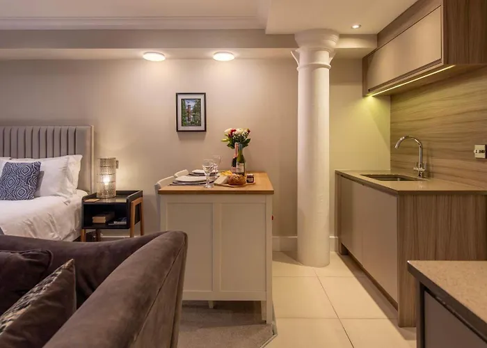 Chocolets - The Kitkat Apartman *